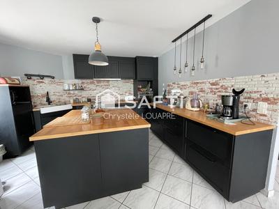 Maison - 180 m² - 6 pièces