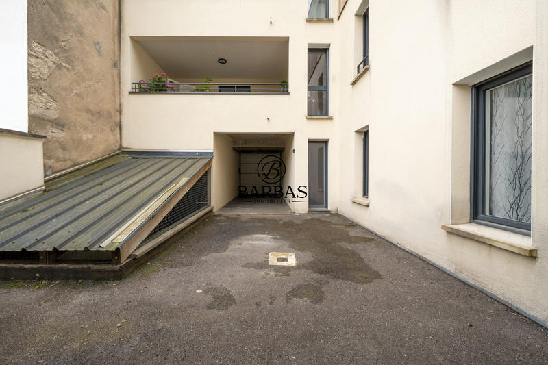 Duplex - 302 m² - 10 pièces