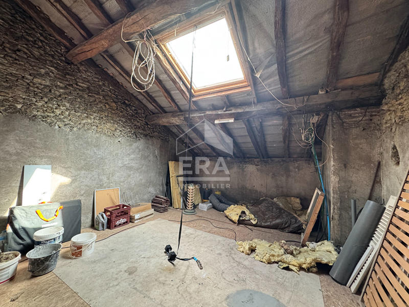 Maison - 275 m² - 10 pièces