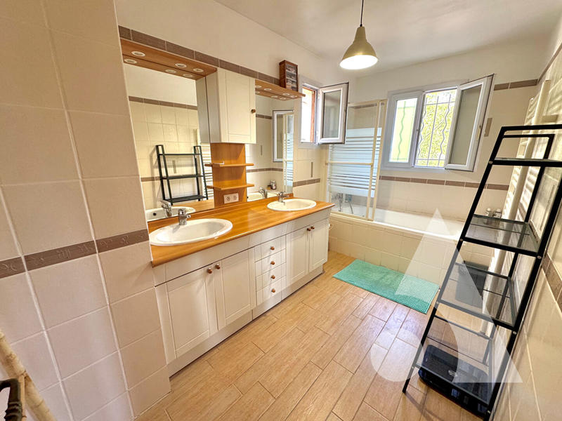 Maison - 150 m² - 6 pièces