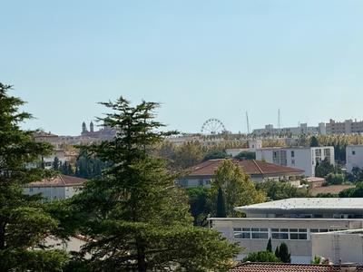 Appartement - 215 m² - 8 pièces