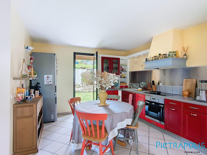 Maison - 136 m² - 4 pièces