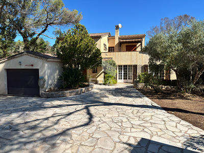 Maison - 164 m² - 5 pièces