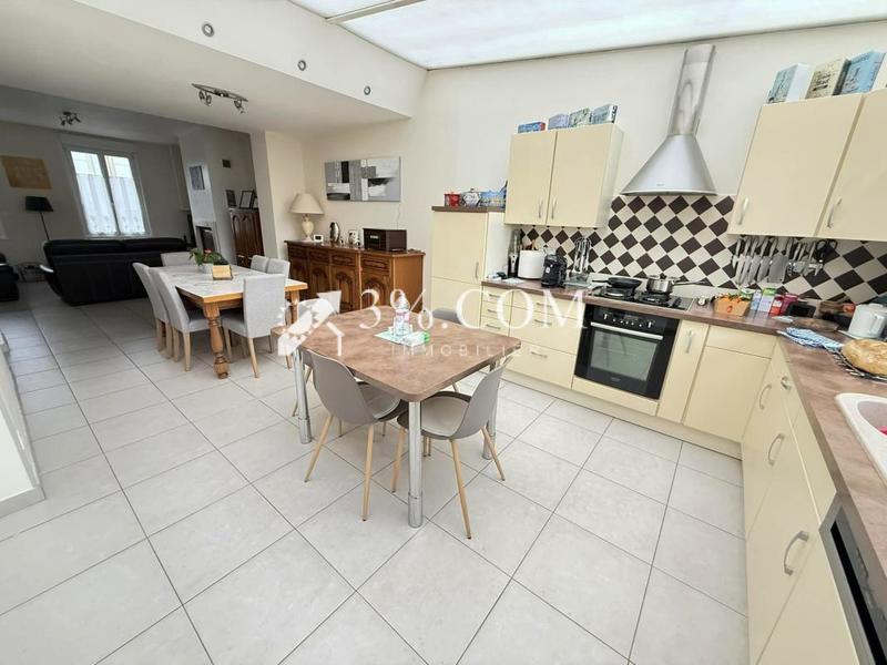 Maison - 130 m² - 6 pièces