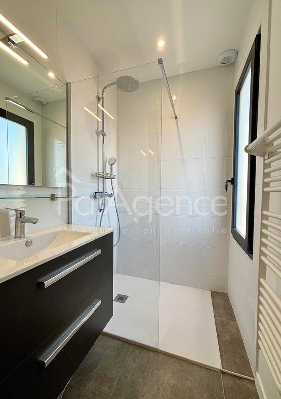 Maison - 104 m² - 4 pièces