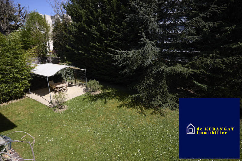 Maison - 262 m² - 9 pièces