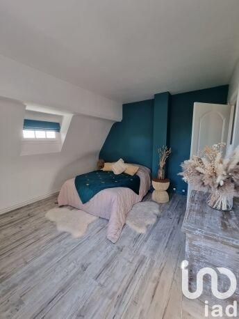 Maison - 270 m² - 9 pièces