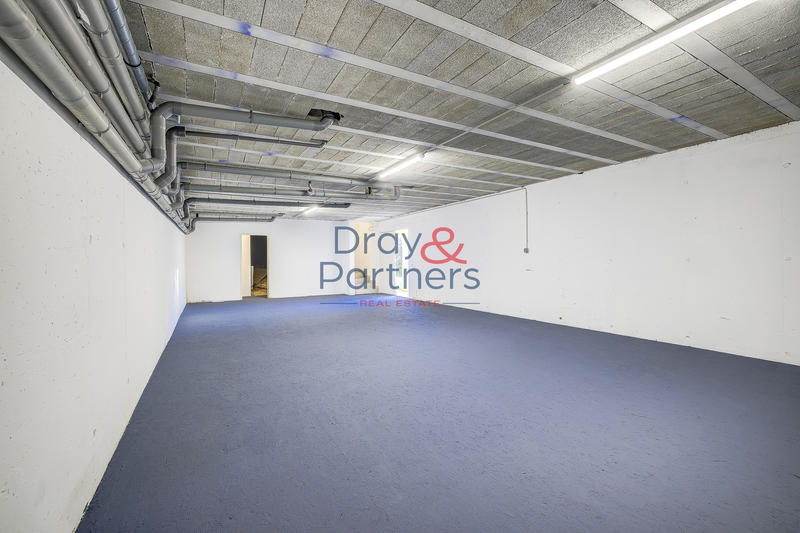 Villa - 305 m² - 7 pièces