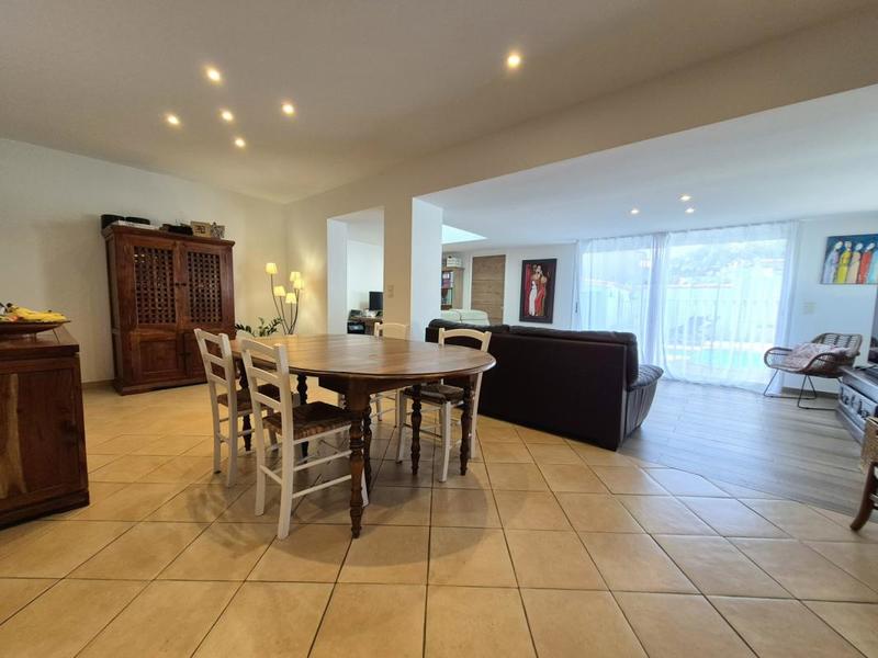 Maison - 125 m² - 5 pièces