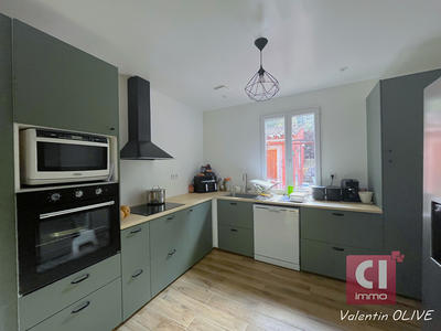 Maison - 185 m² - 8 pièces