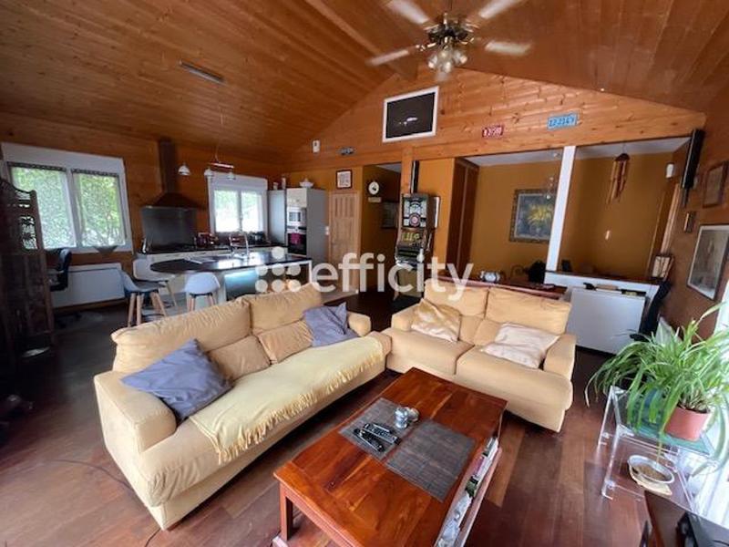 Maison de bois - 71 m² - 2 pièces