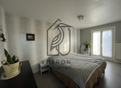 Maison - 100 m² - 6 pièces