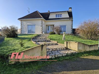 Maison - 258 m² - 7 pièces
