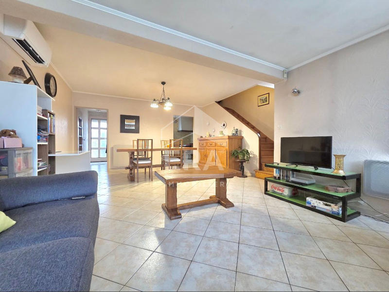 Maison - 93 m² - 5 pièces