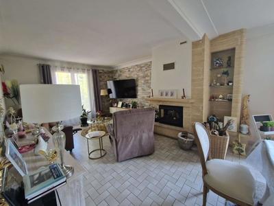 Maison - 172 m² - 8 pièces