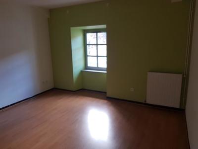 Appartement - 90 m² - 3 pièces