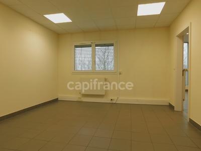 Bureau - 144 m² - 7 pièces