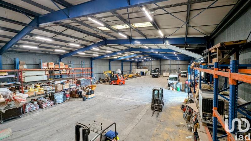 Local commercial - 1 500 m²