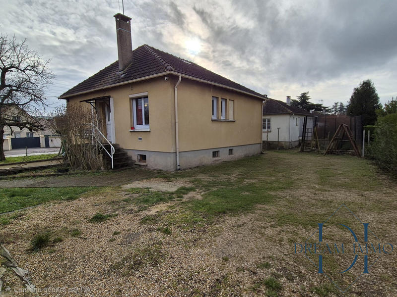 Maison traditionnelle - 83 m² - 4 pièces