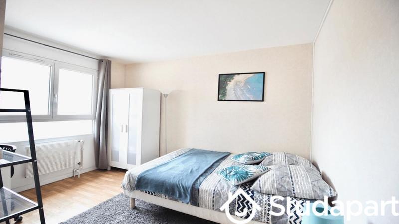 Chambre - 11 m² - 1 pièce
