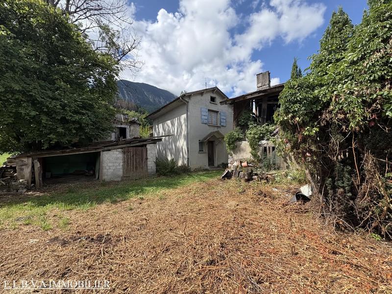 Corps de ferme - 600 m² - 3 pièces