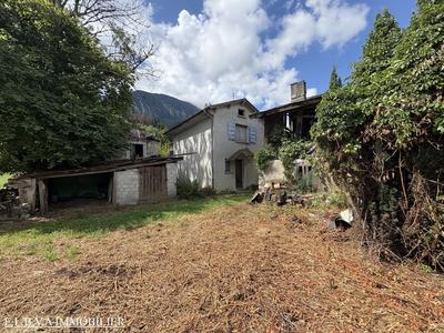 Corps de ferme - 600 m² - 3 pièces