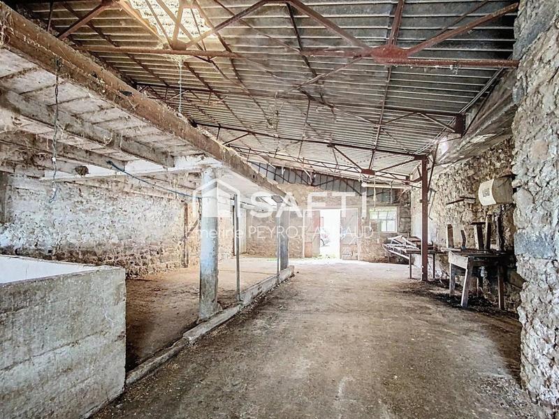 Maison - 200 m² - 4 pièces