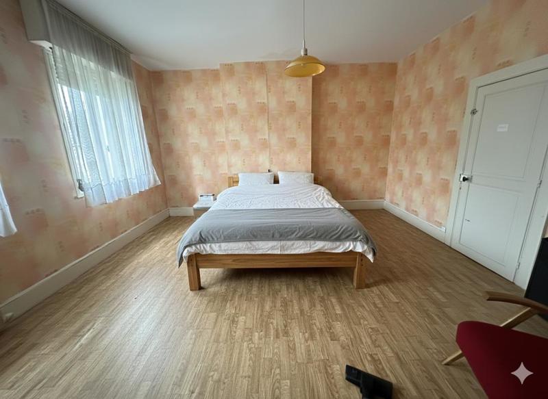 Maison - 175 m² - 10 pièces