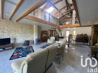 Maison de village - 341 m² - 11 pièces