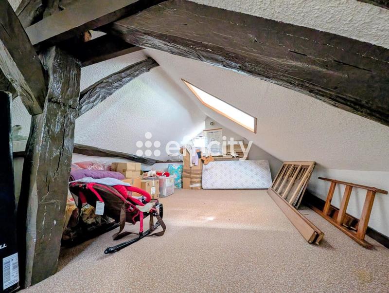 Maison - 121 m² - 6 pièces