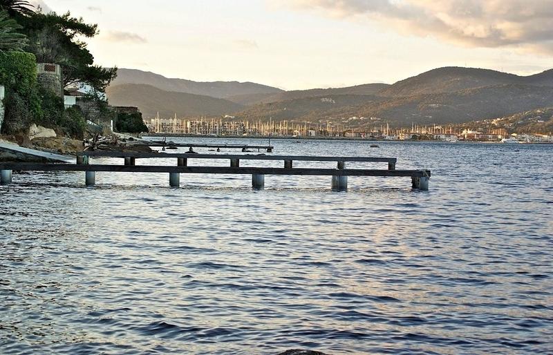 Mas - 374 m² - 15 pièces