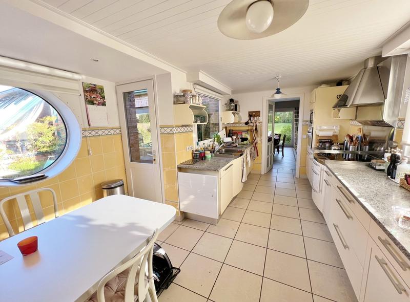 Maison - 206 m² - 8 pièces