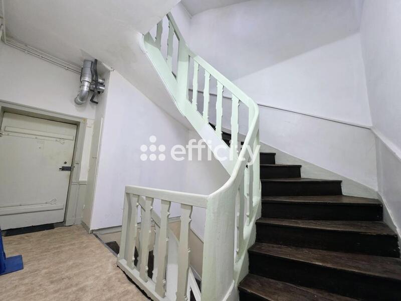 Immeuble - 140 m² - 8 pièces