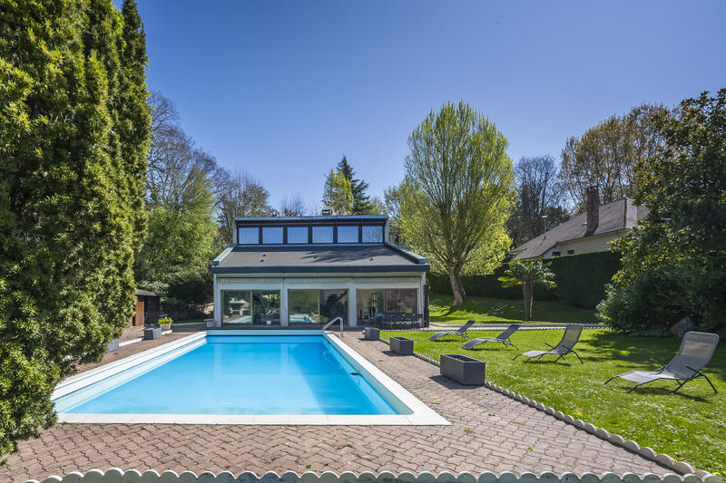 Maison - 753 m² - 15 pièces