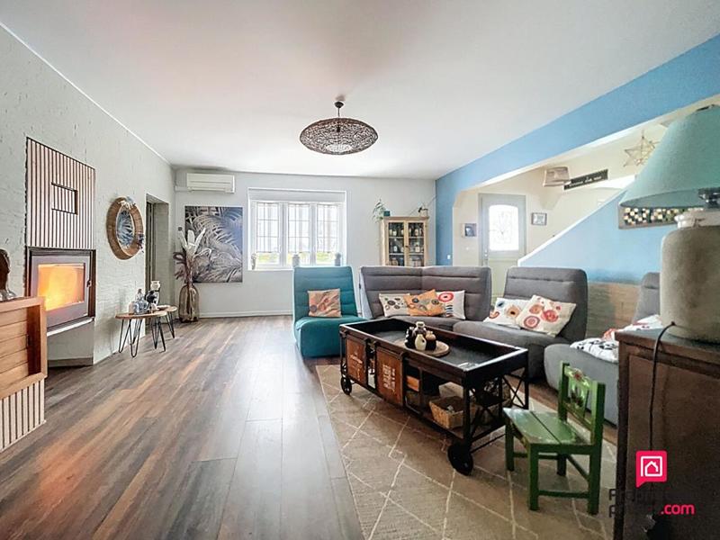 Maison - 343 m² - 11 pièces