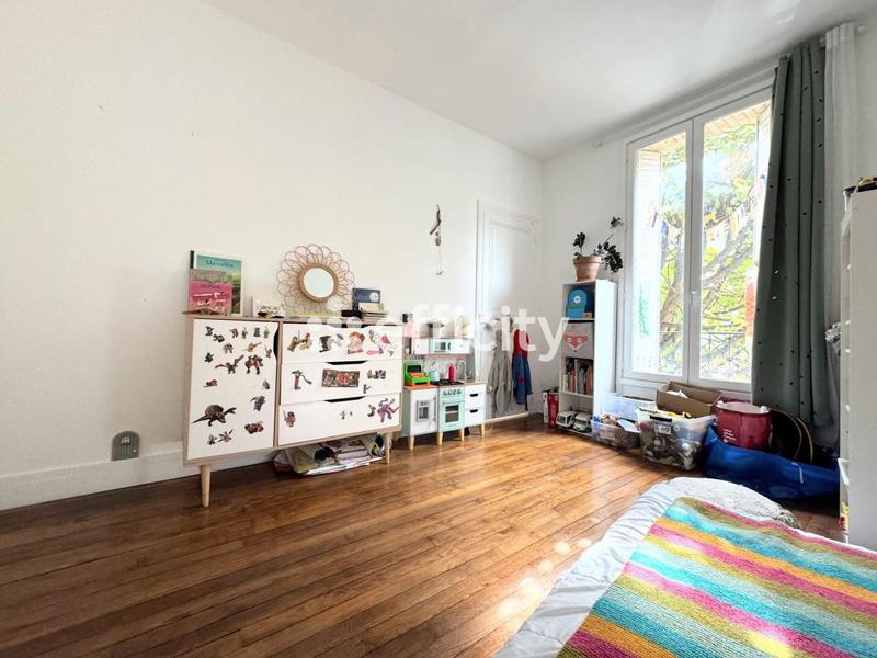 Maison - 100 m² - 5 pièces