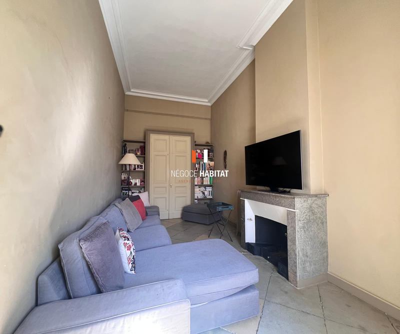 Appartement - 225 m² - 7 pièces