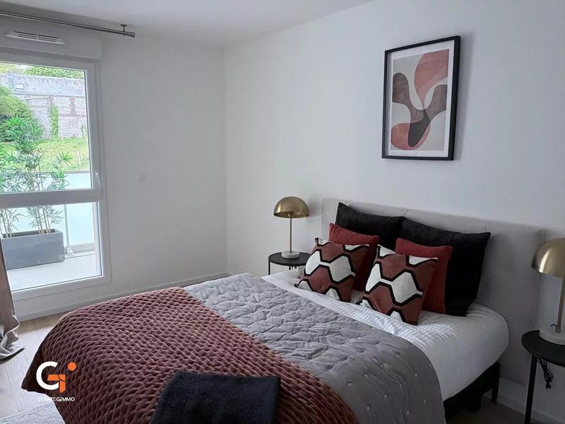 Appartement - 100 m² - 4 pièces