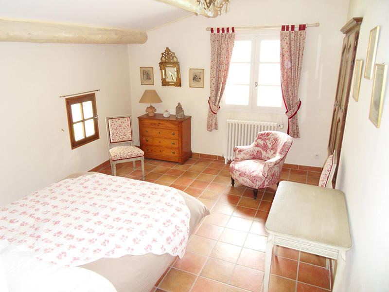 Maison - 300 m² - 9 pièces