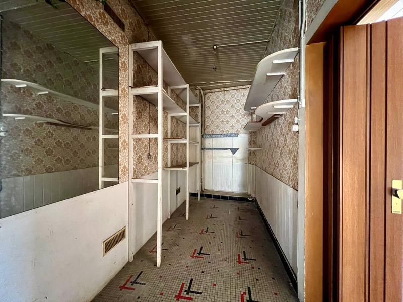 Maison traditionnelle - 270 m² - 10 pièces