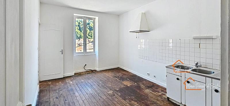 Maison - 190 m² - 8 pièces