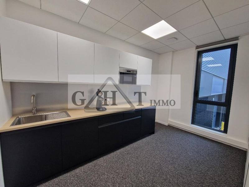 Entrepôt - 3 554 m²