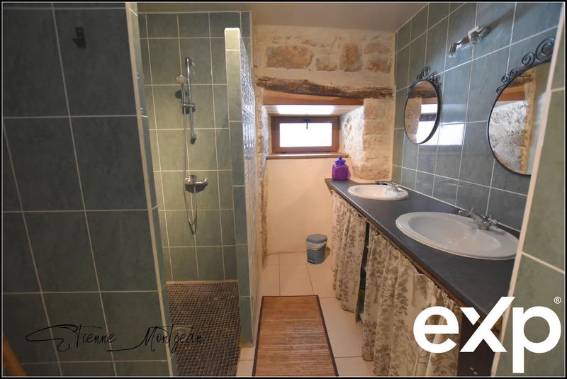 Maison traditionnelle - 157 m² - 6 pièces