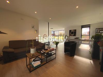 Pavillon - 270 m² - 5 pièces