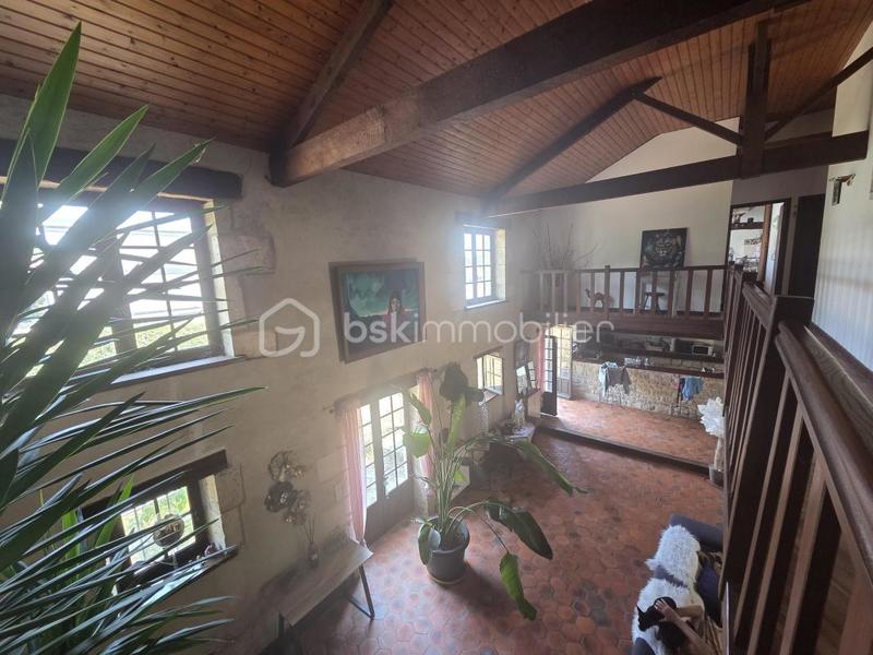 Maison - 277 m² - 6 pièces