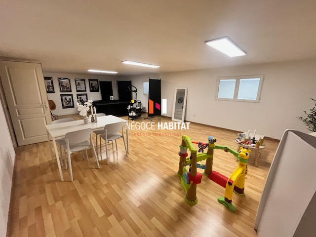 Local commercial - 285 m²