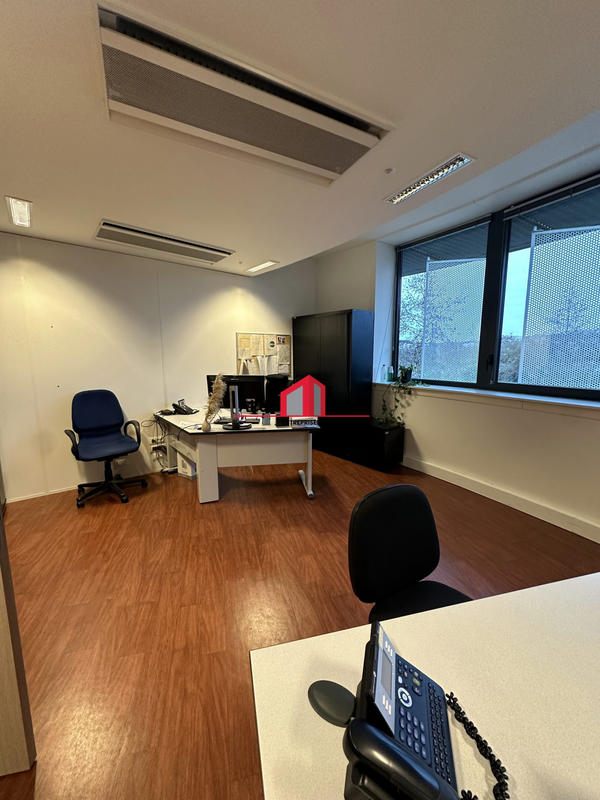 Bureau - 365 m²