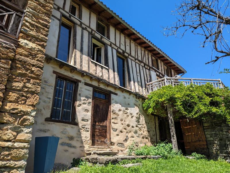 Maison - 322 m² - 7 pièces