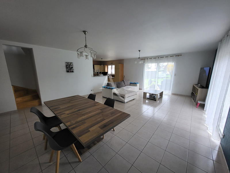 Maison - 155 m² - 8 pièces
