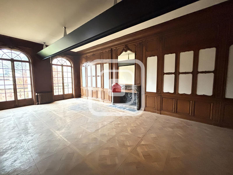 Appartement - 300 m² - 10 pièces